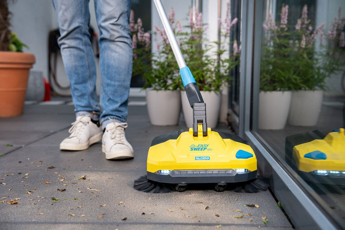 GLORIA Akku-Kehrmaschine EasySweep 18V optimal für randnahes keheren